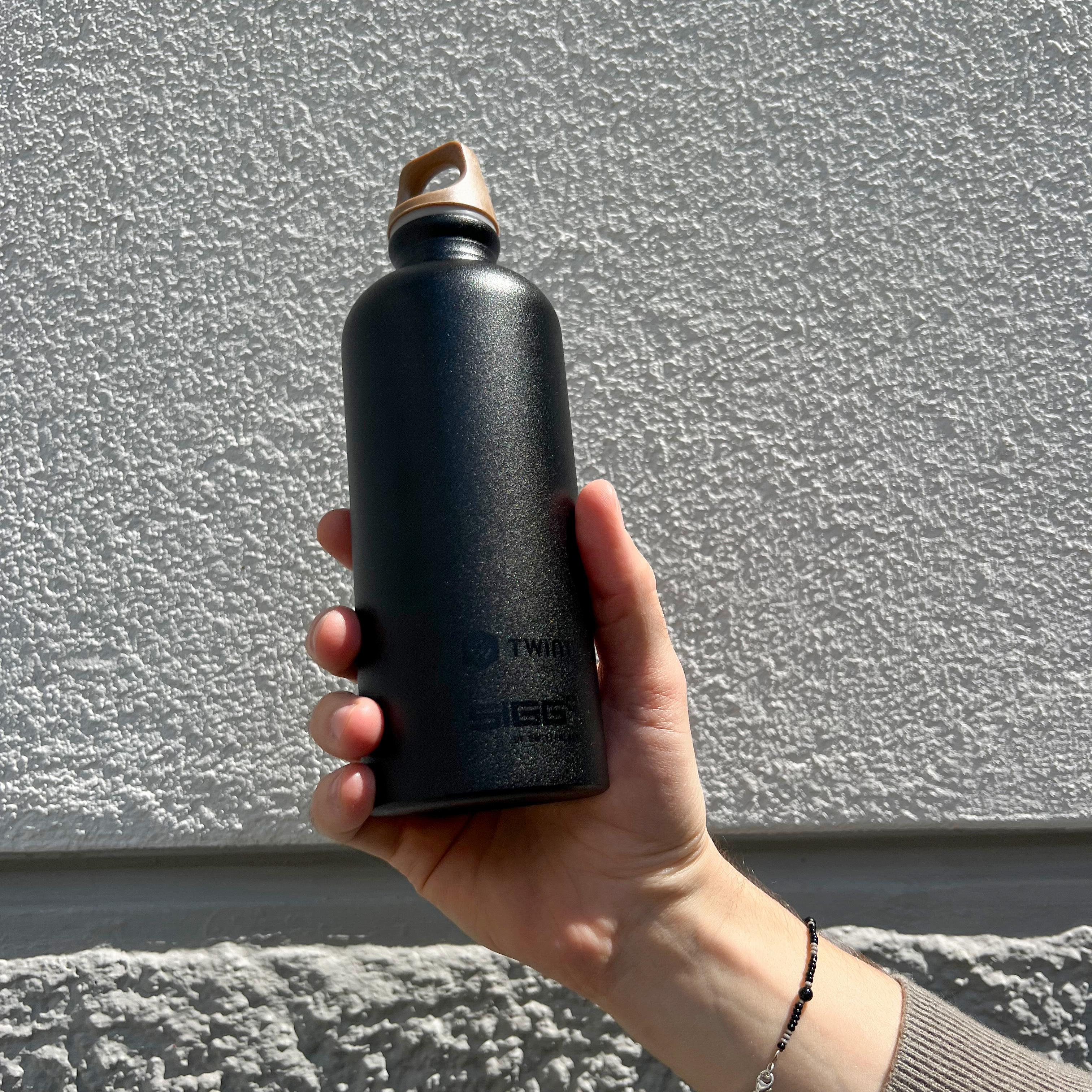 SIGG Trinkflasche Traveller MyPlanet Schwarz